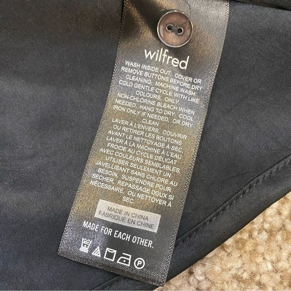 Aritzia Wilfred Women's Black Button-up Long Sleeve Lightweight Blouse - Picture 7 of 7